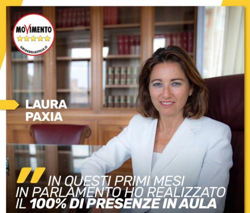 Laura Paxia Presenze Camera